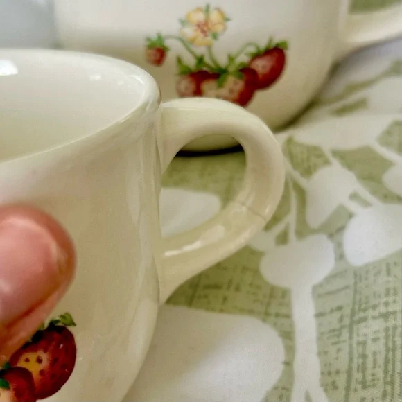 VTG Cottagecore Farmhouse Fruity Strawberry Cherry Charming Mugs Set of 2 - Picture 7 of 8